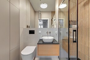 Doki Living - Foodhall & Parking by Downtown Apartments