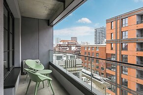 Doki Living - Foodhall & Parking by Downtown Apartments
