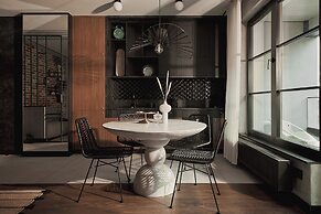 Doki Living - Foodhall & Parking by Downtown Apartments