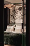 Doki Living - Foodhall & Parking by Downtown Apartments