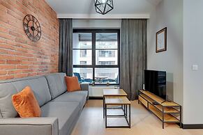 Doki Living - Foodhall & Parking by Downtown Apartments