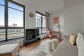 Doki Living - Foodhall & Parking by Downtown Apartments