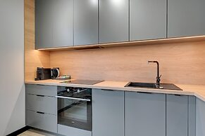 Doki Living - Foodhall & Parking by Downtown Apartments