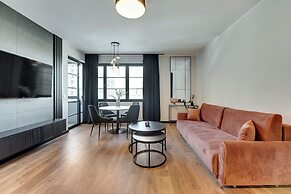 Doki Living - Foodhall & Parking by Downtown Apartments