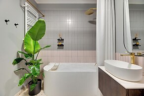 Doki Living - Foodhall & Parking by Downtown Apartments