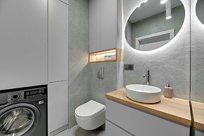 Doki Living - Foodhall & Parking by Downtown Apartments