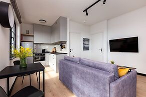 Doki Living - Foodhall & Parking by Downtown Apartments