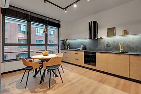 Doki Living - Foodhall & Parking by Downtown Apartments