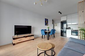 Doki Living - Foodhall & Parking by Downtown Apartments