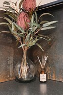 Doki Living - Foodhall & Parking by Downtown Apartments