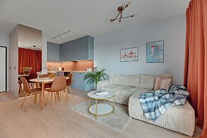 Doki Living - Foodhall & Parking by Downtown Apartments