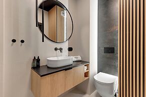 Doki Living - Foodhall & Parking by Downtown Apartments