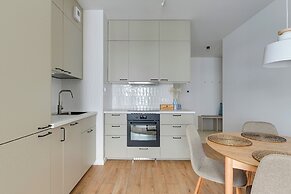 Doki Living - Foodhall & Parking by Downtown Apartments