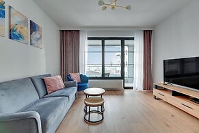 Doki Living - Foodhall & Parking by Downtown Apartments