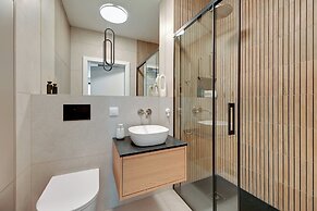 Doki Living - Foodhall & Parking by Downtown Apartments