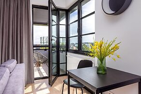 Doki Living - Foodhall & Parking by Downtown Apartments