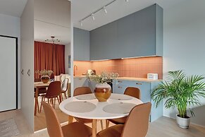 Doki Living - Foodhall & Parking by Downtown Apartments