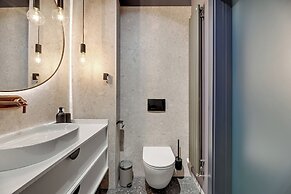 Doki Living - Foodhall & Parking by Downtown Apartments