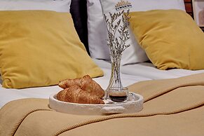 Doki Living - Foodhall & Parking by Downtown Apartments