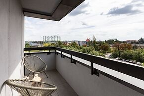 Doki Living - Foodhall & Parking by Downtown Apartments