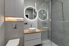 Doki Living - Foodhall & Parking by Downtown Apartments