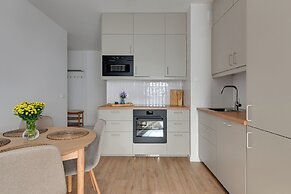 Doki Living - Foodhall & Parking by Downtown Apartments