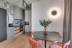 Doki Living - Foodhall & Parking by Downtown Apartments