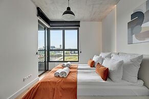 Doki Living - Foodhall & Parking by Downtown Apartments