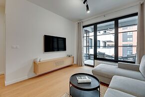 Doki Living - Foodhall & Parking by Downtown Apartments