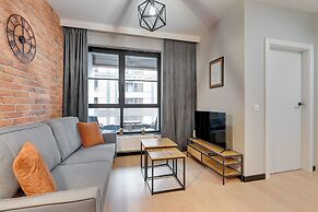 Doki Living - Foodhall & Parking by Downtown Apartments