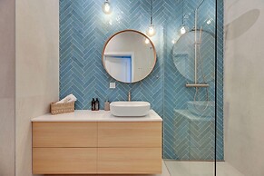 Doki Living - Foodhall & Parking by Downtown Apartments