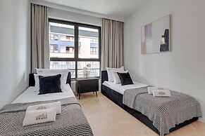 Doki Living - Foodhall & Parking by Downtown Apartments