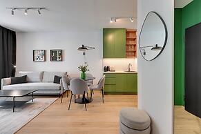 Doki Living - Foodhall & Parking by Downtown Apartments