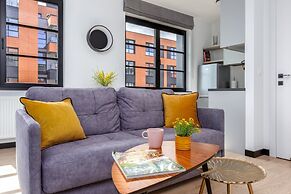 Doki Living - Foodhall & Parking by Downtown Apartments