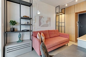 Doki Living - Foodhall & Parking by Downtown Apartments