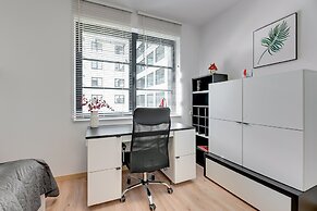 Doki Living - Foodhall & Parking by Downtown Apartments