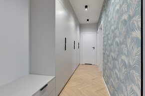 Doki Living - Foodhall & Parking by Downtown Apartments