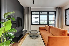 Doki Living - Foodhall & Parking by Downtown Apartments