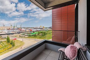 Doki Living - Foodhall & Parking by Downtown Apartments