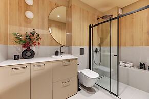 Doki Living - Foodhall & Parking by Downtown Apartments