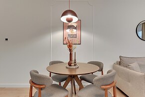 Doki Living - Foodhall & Parking by Downtown Apartments