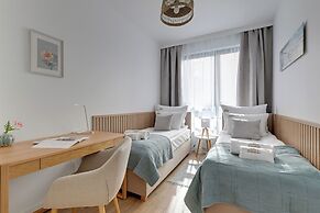 Doki Living - Foodhall & Parking by Downtown Apartments