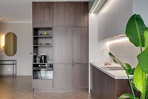 Doki Living - Foodhall & Parking by Downtown Apartments