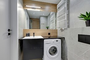 Doki Living - Foodhall & Parking by Downtown Apartments