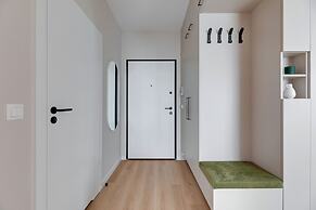 Doki Living - Foodhall & Parking by Downtown Apartments