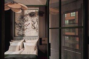 Doki Living - Foodhall & Parking by Downtown Apartments