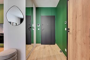 Doki Living - Foodhall & Parking by Downtown Apartments