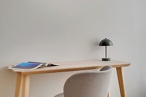 Doki Living - Foodhall & Parking by Downtown Apartments