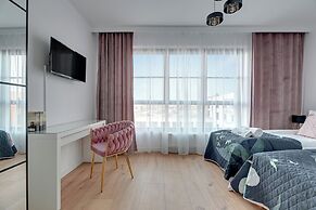 Doki Living - Foodhall & Parking by Downtown Apartments