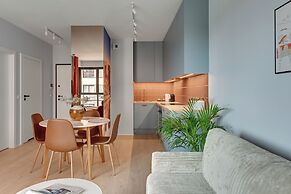 Doki Living - Foodhall & Parking by Downtown Apartments